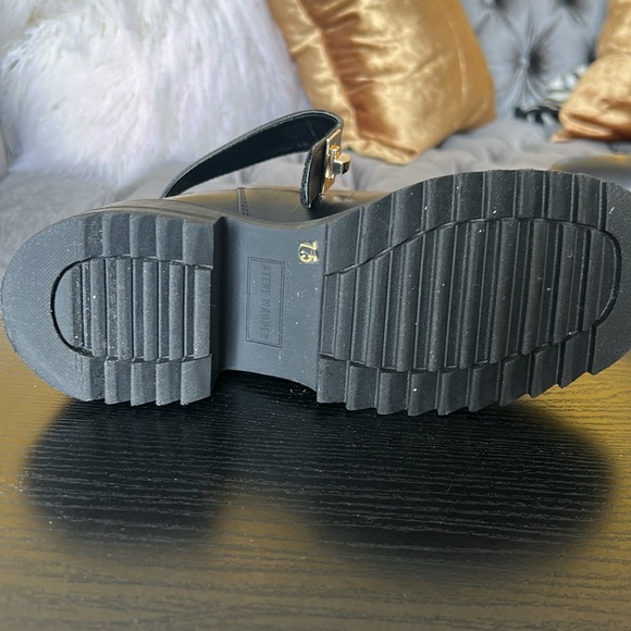 Steve Madden Black Leather Ankle Boots with gold accent. - Picture 6 of 15